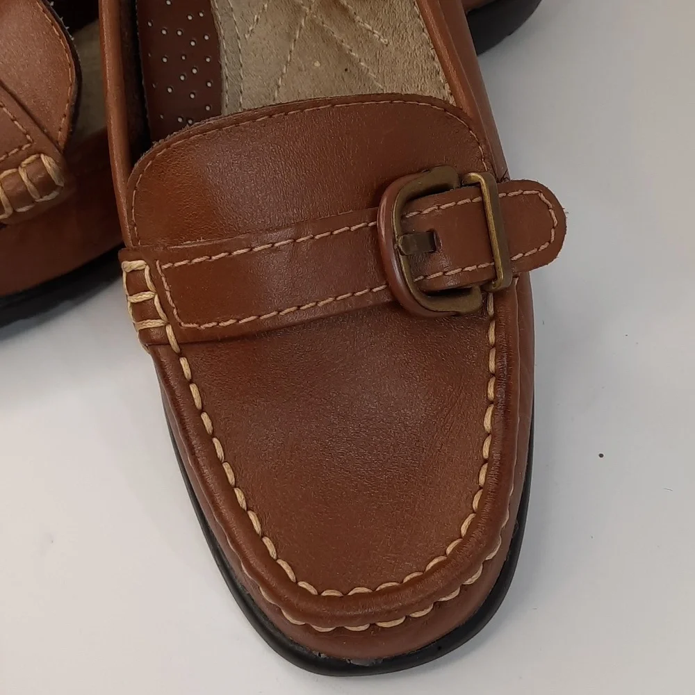 Thom McAn Tan Buckle Loafers Size 10 W - Picture 2 of 9